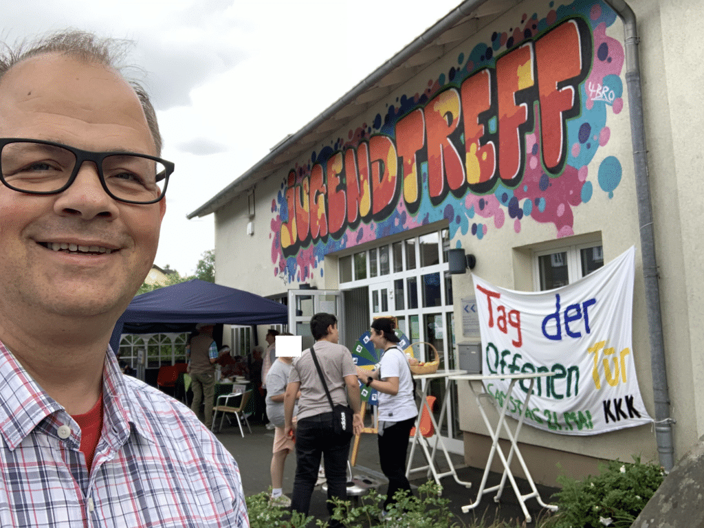 Jugendtreff Bergneustadt - Sven Oliver Rüsche besuchte den Tag der offenen Tür.